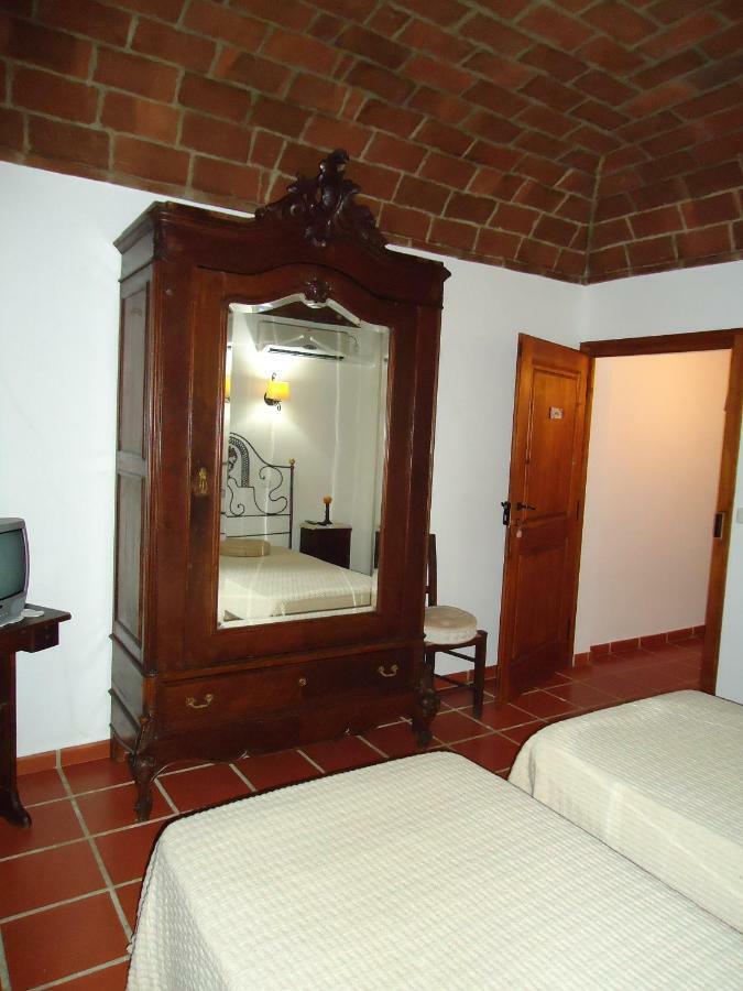 Monte Da Avo Chica Hotel Monsaraz Buitenkant foto